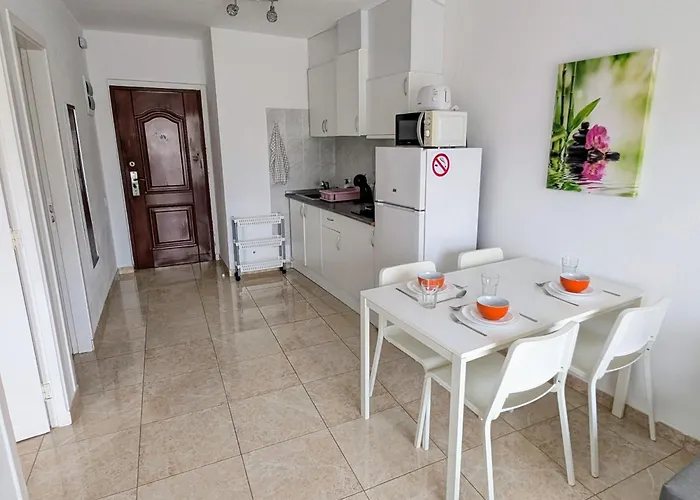 Bright Cosy 1br 7 Min To Siam Park Mall * Playa de las Americas (Tenerife)