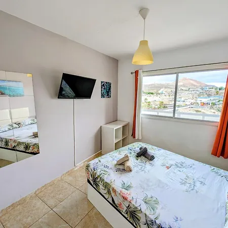 Bright Cosy 1br 7 Min To Siam Park Mall Playa de las Americas (Tenerife)