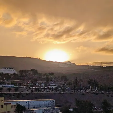 Bright Cosy 1br 7 Min To Siam Park Mall Apartment Playa de las Americas (Tenerife)